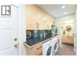 8892 Henderson Ave, Black Creek, BC V9J1A5 Photo 33
