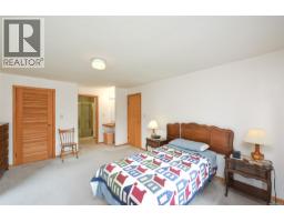 8892 Henderson Ave, Black Creek, BC V9J1A5 Photo 50