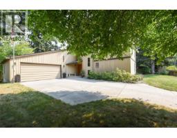 8892 Henderson Ave, Black Creek, BC V9J1A5 Photo 61