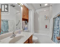 2429 Cumberland Avenue S, Saskatoon, SK S7J1Z8 Photo 24