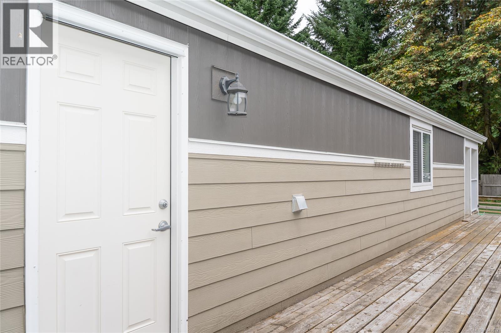#10 10257 South Shore Rd - Image 24