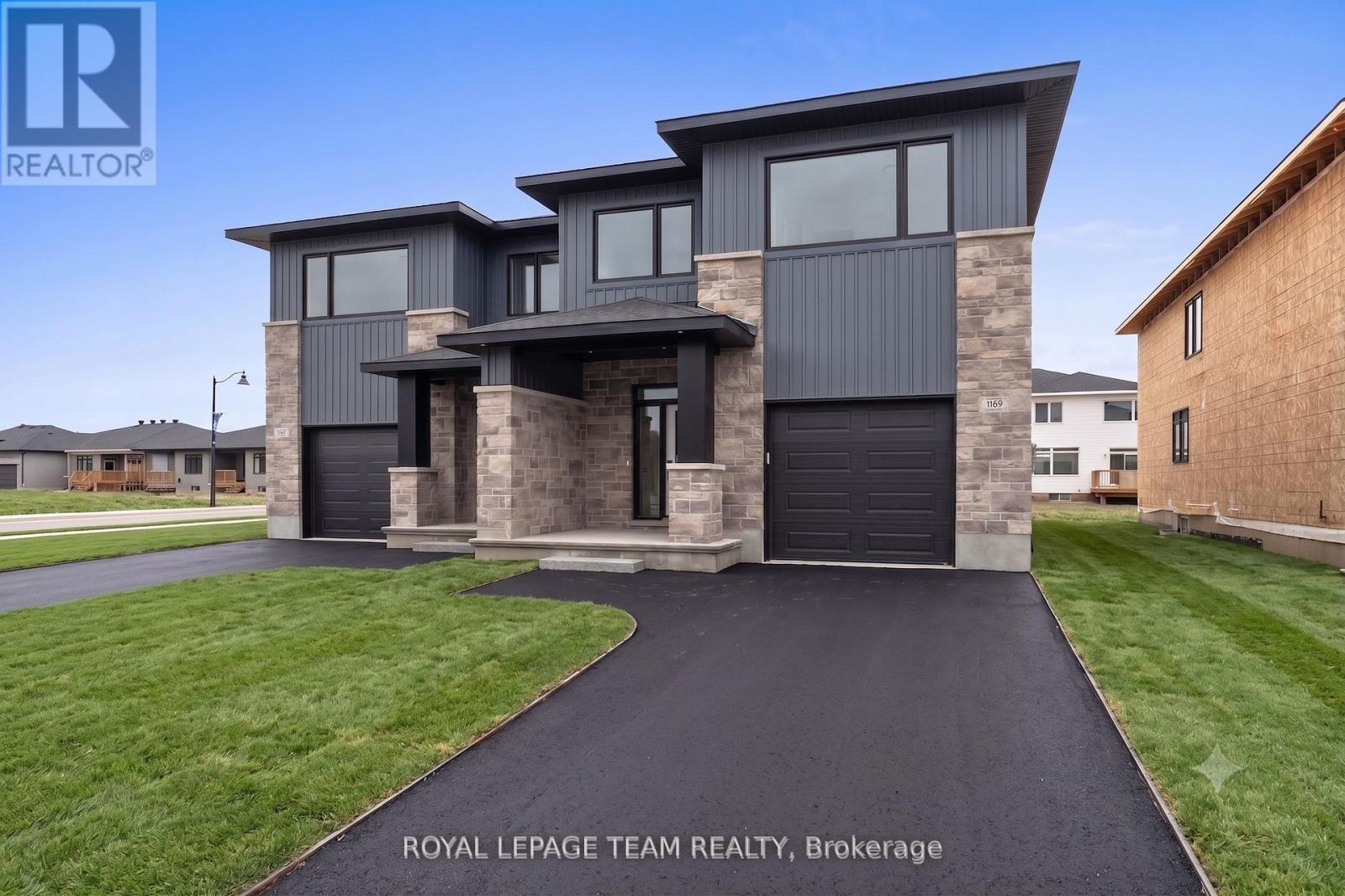 1060 MOORE STREET, Brockville