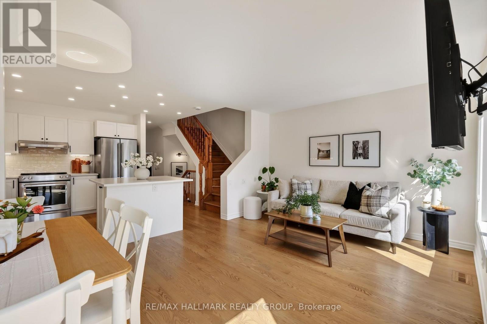 144 MARRISSA AVENUE, Ottawa. Luxury613. By Peter Sagos - Image 13