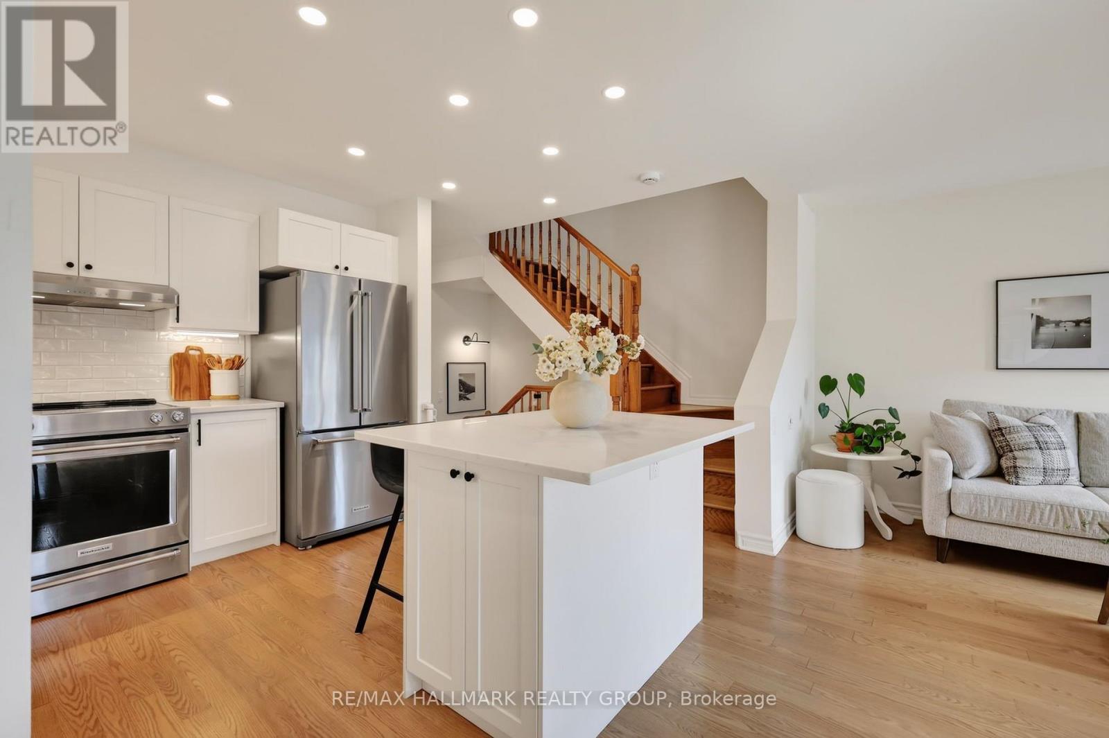 144 MARRISSA AVENUE, Ottawa. Luxury613. By Peter Sagos - Image 9