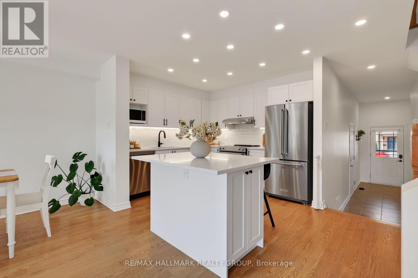 144 MARRISSA AVENUE, Ottawa. Luxury613. By Peter Sagos - Image 10