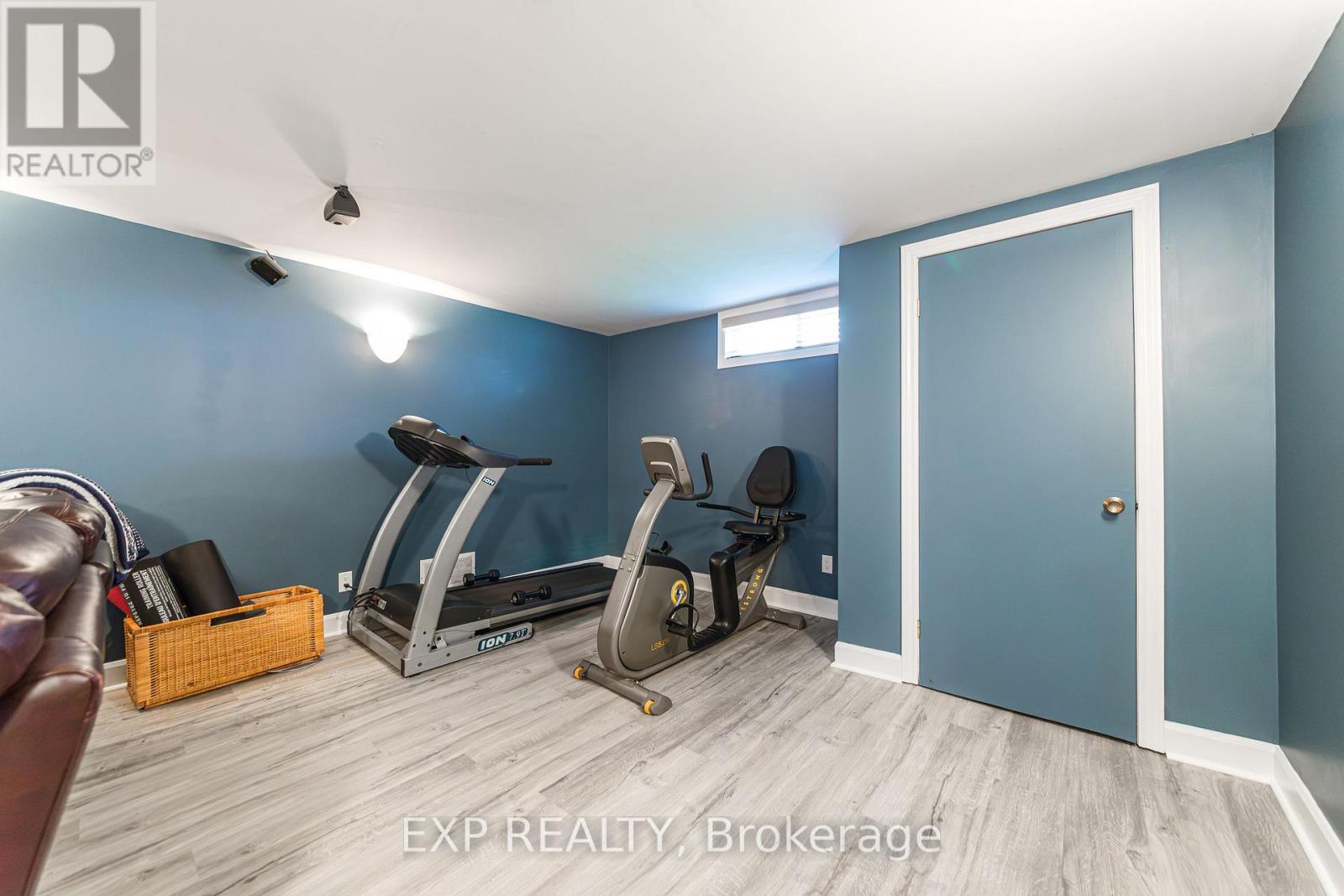 1221 FAIRWAY DRIVE photo 35