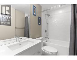 311 38033 Second Avenue, Squamish, BC V8B0C4 Photo 15