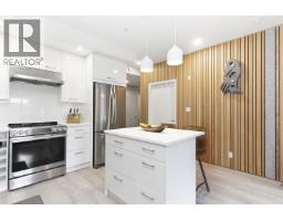 311 38033 Second Avenue, Squamish, BC V8B0C4 Photo 7
