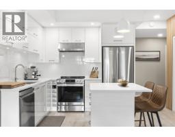 311 38033 Second Avenue, Squamish, BC V8B0C4 Photo 9