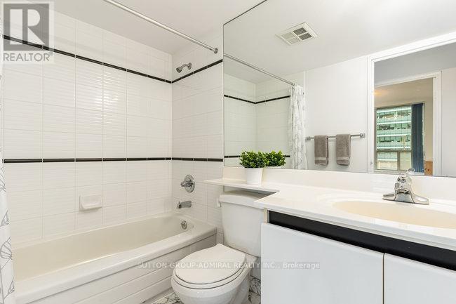 #1108 750 BAY STREET - 9