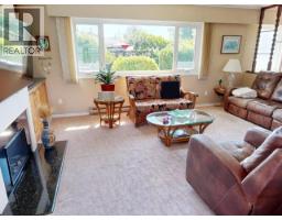 Laundry room - 7251 Hazelton Street, Powell River, BC  Photo 11