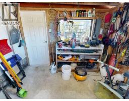 7251 Hazelton Street, Powell River, BC  Photo 33