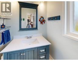 7251 Hazelton Street, Powell River, BC  Photo 20