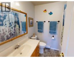 7251 Hazelton Street, Powell River, BC  Photo 22