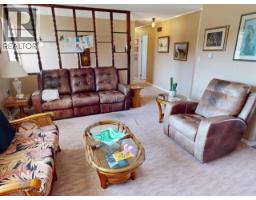 2pc Ensuite bath - 7251 Hazelton Street, Powell River, BC  Photo 13