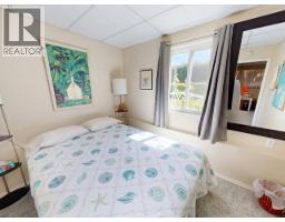 7251 Hazelton Street, Powell River, BC  Photo 24
