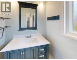 7251 Hazelton Street, Powell River, BC  Photo 32