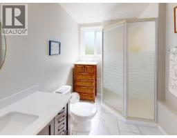 7251 Hazelton Street, Powell River, BC  Photo 26