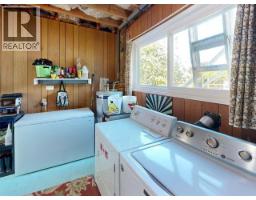 7251 Hazelton Street, Powell River, BC  Photo 28