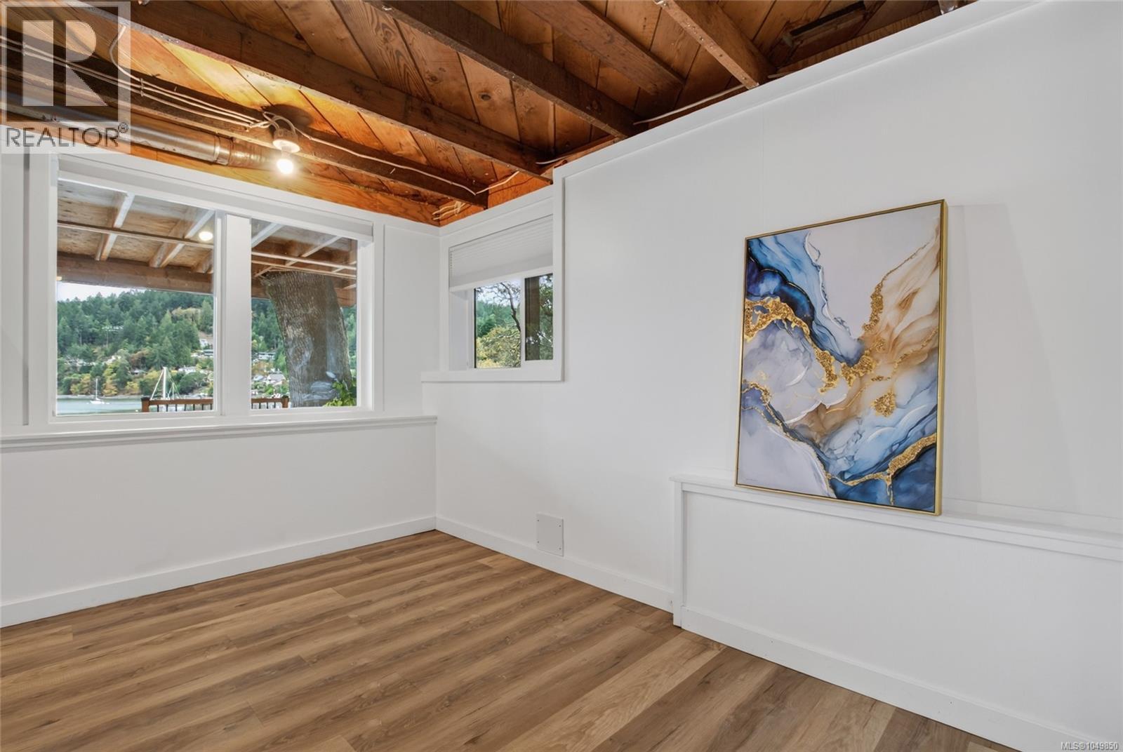 936 Arbutus Ave - 41
