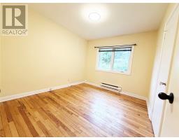 16 Burke Place thumbnail 13