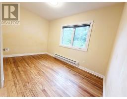 16 Burke Place thumbnail 14