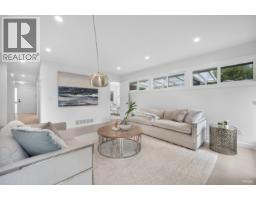 6038 Gilley Avenue, Burnaby, BC V5H4B3 Photo 11