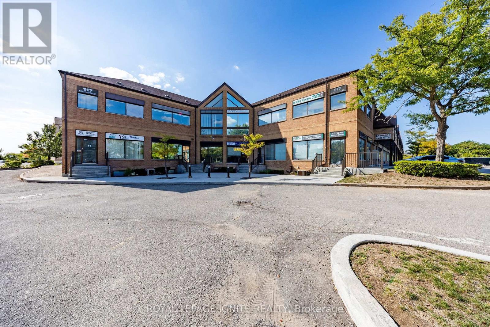 11 - 117 RINGWOOD DRIVE