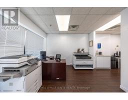 11 - 117 Ringwood Drive, Whitchurch Stouffville, ON L4A8C1 Photo 6