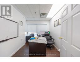 11 - 117 Ringwood Drive, Whitchurch Stouffville, ON L4A8C1 Photo 9