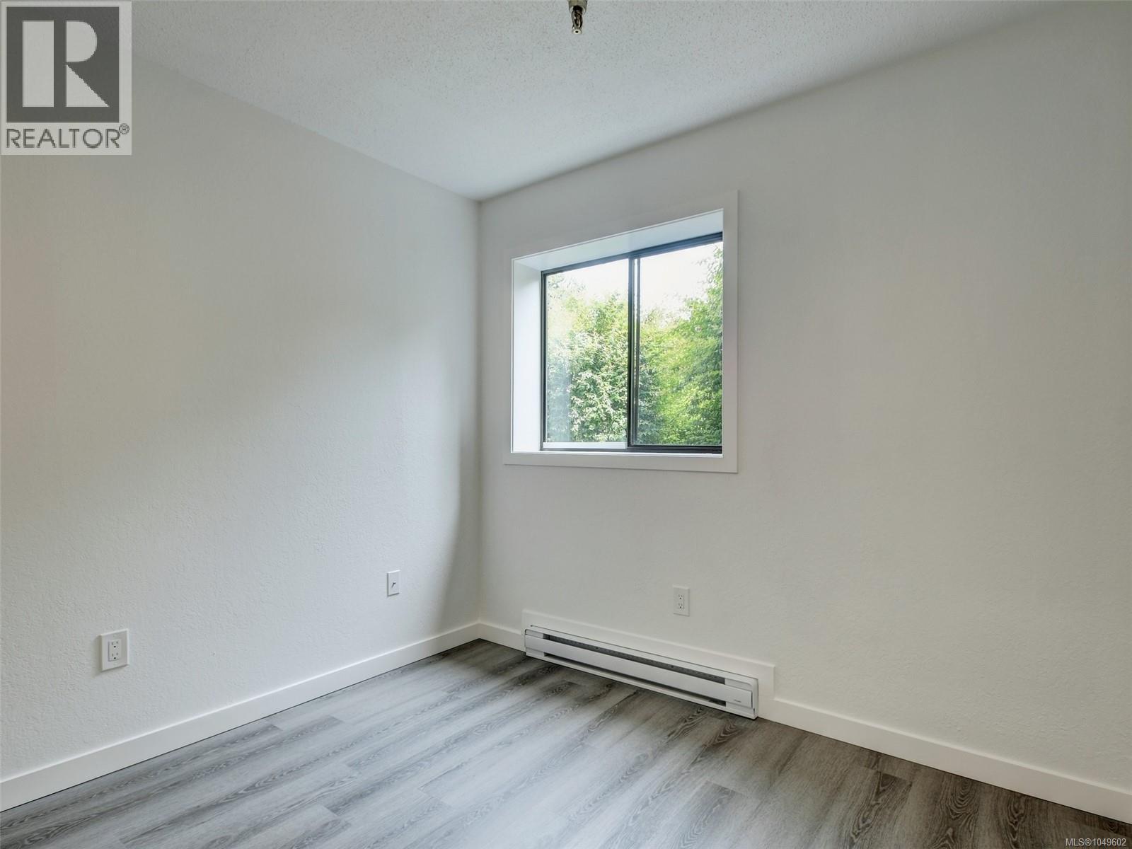 #205 75 Gorge Rd W - 19