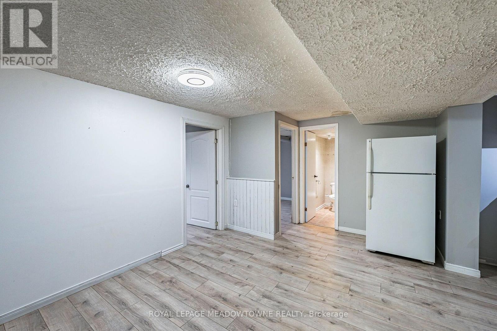 46 REIGATE AVENUE - Image 34
