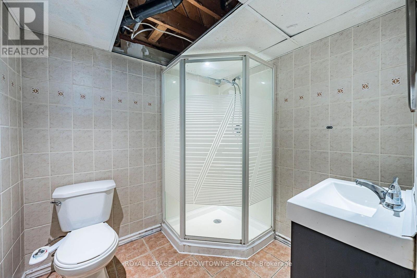 46 REIGATE AVENUE - Image 43