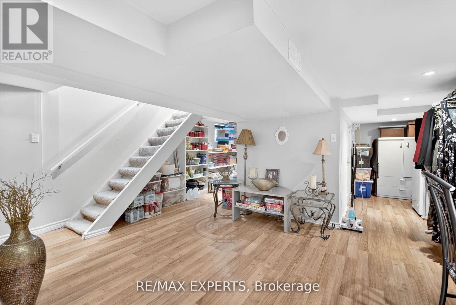 257 JOHN STREET - 25