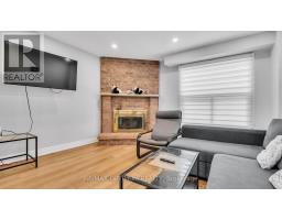 Living room - 362 Kingsbridge Garden Circle, Mississauga, ON L5R1K8 Photo 11