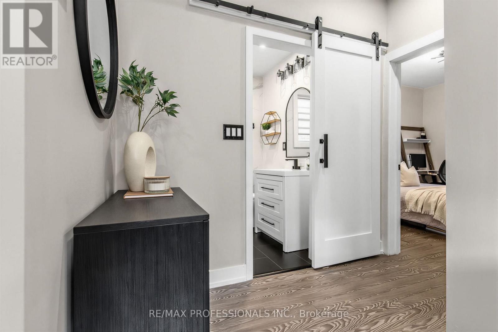 429 GILBERT AVENUE - 12
