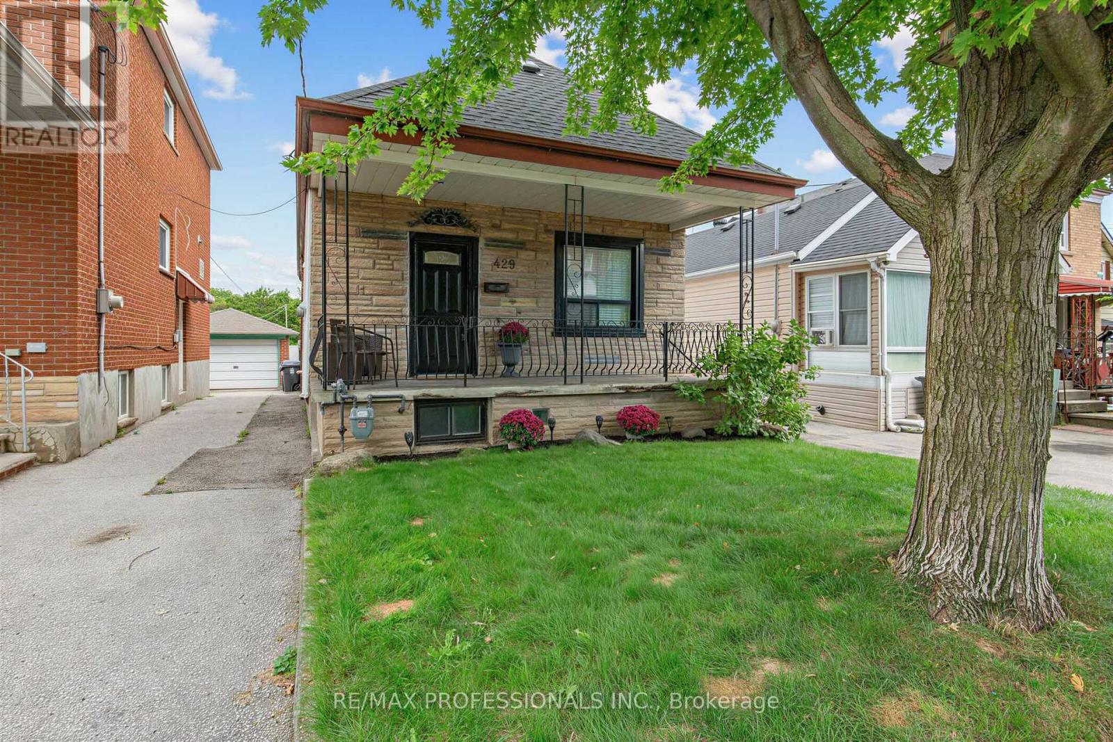 429 GILBERT AVENUE - 2