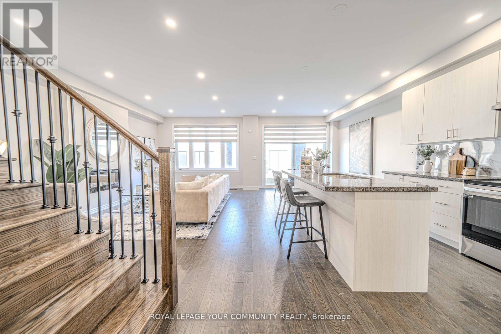 MAIN - 48 MINNOCK STREET, Caledon — photo 5