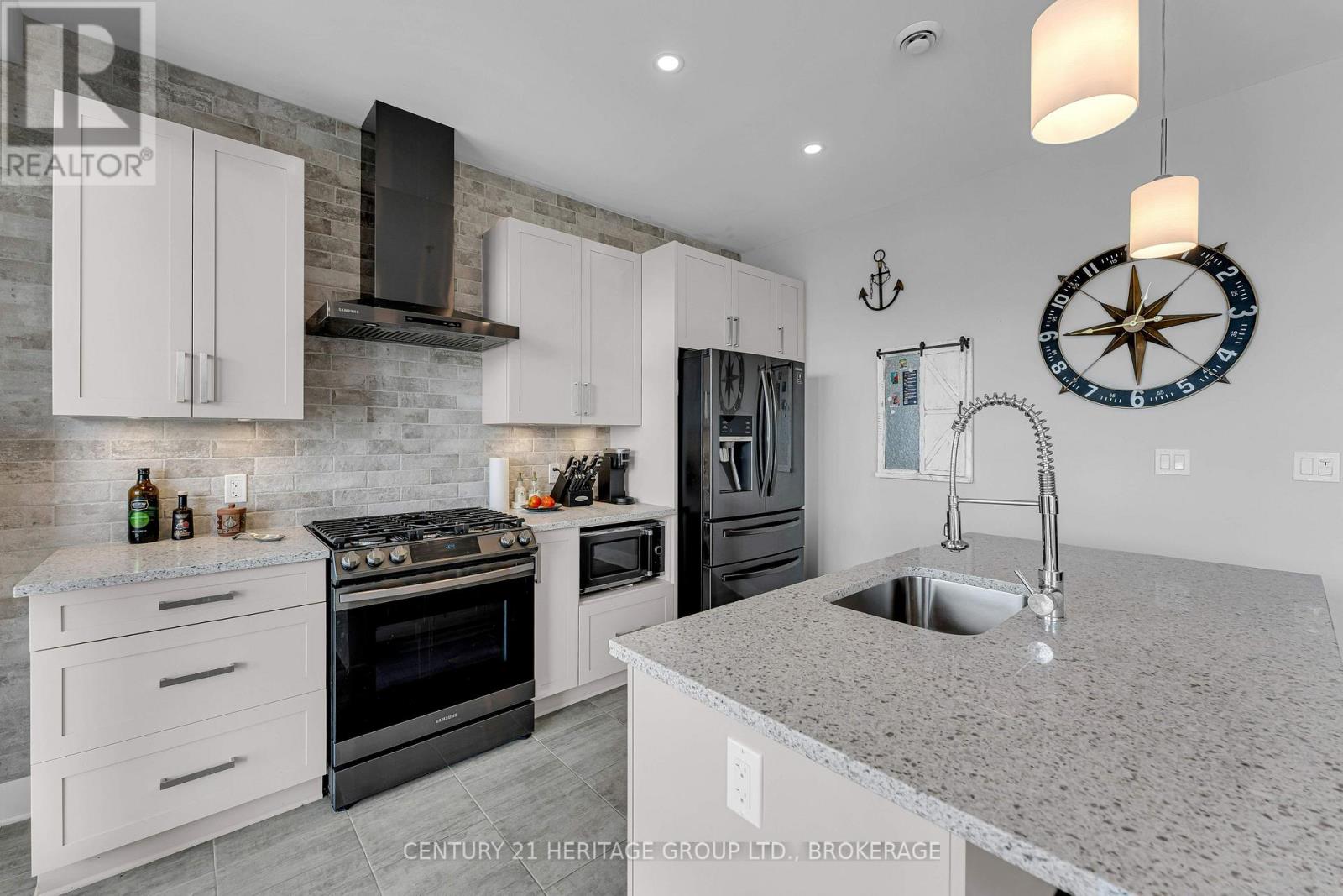 #312 130 WATER STREET - Image 19