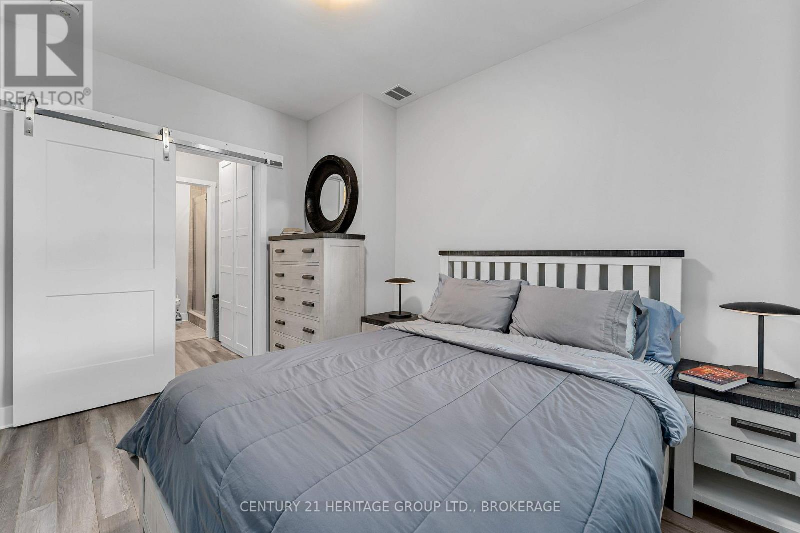 #312 130 WATER STREET - Image 27