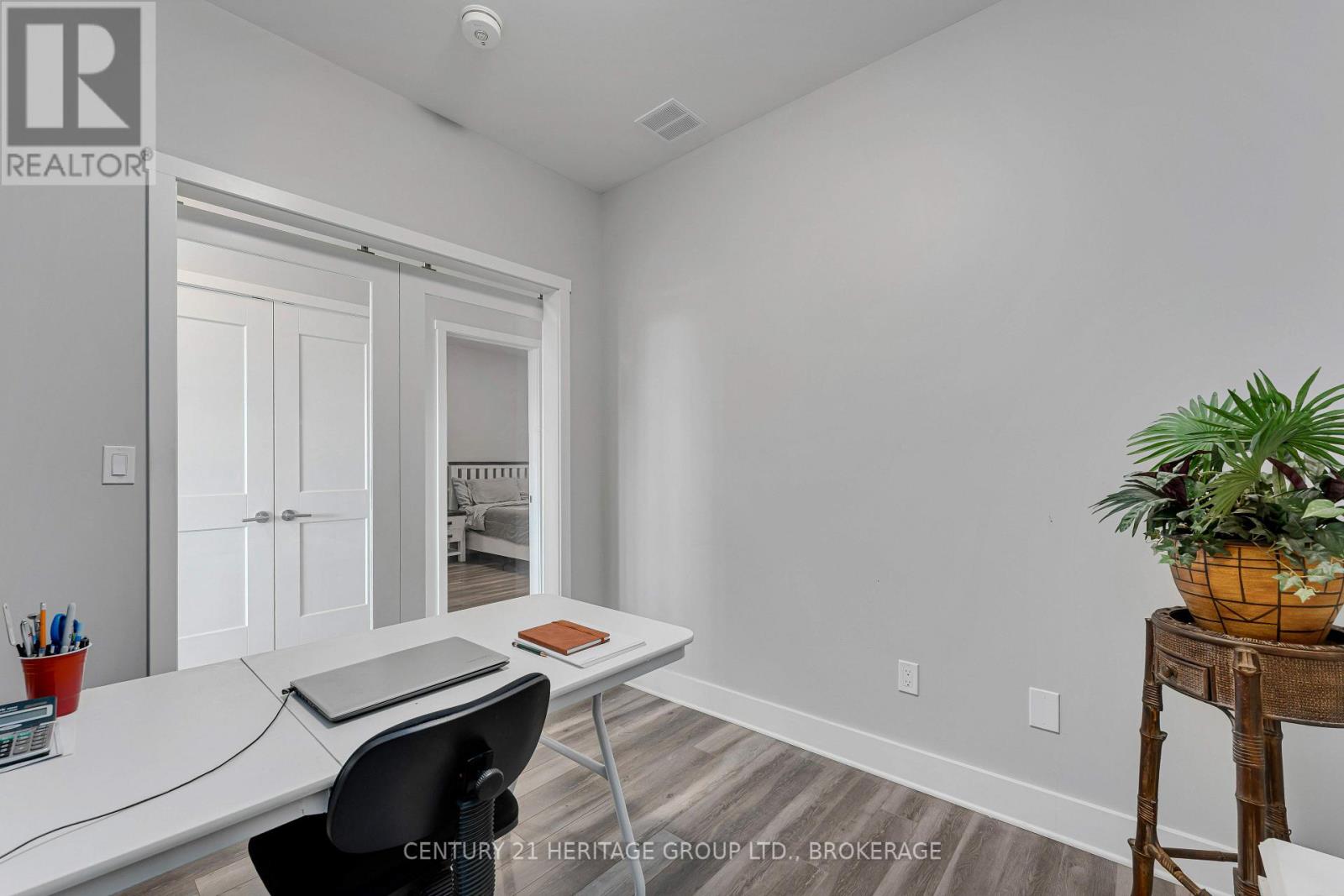 #312 130 WATER STREET - 33