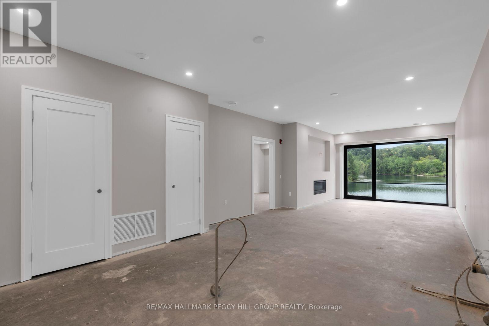 #104 32 BRUNEL ROAD - 4