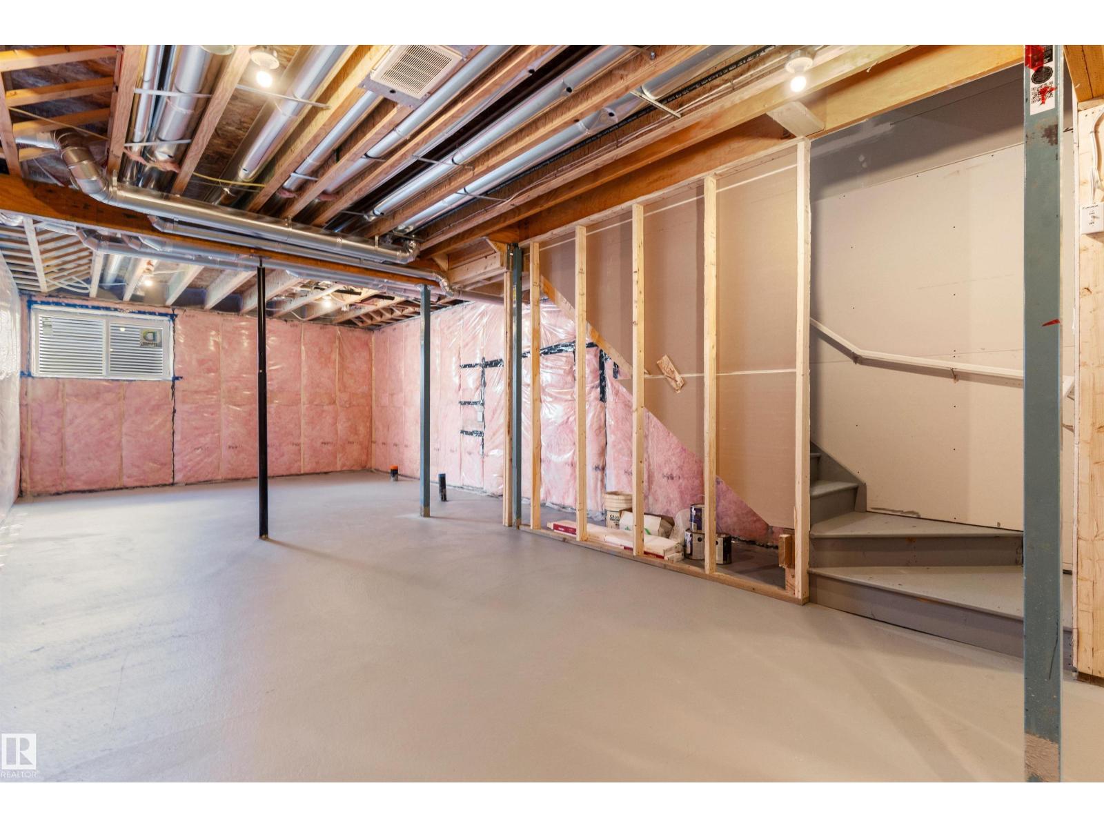 18844 28 AV NW - 34
