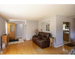 Bedroom 4 - 10428 68 Av Nw, Edmonton, AB T6H2A9 Photo 7