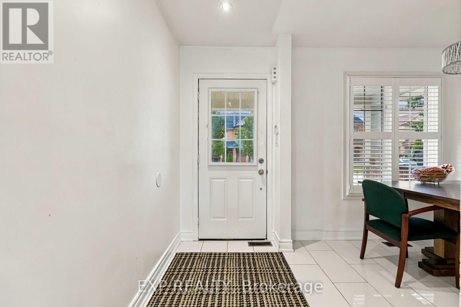 74 Elliottglen Drive, Ajax, ON photo 4