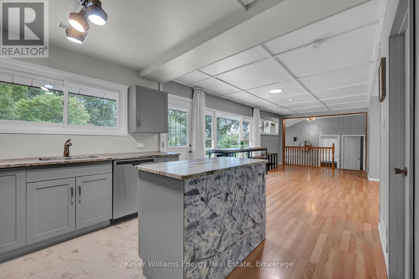 110 INDIAN ROAD - 16