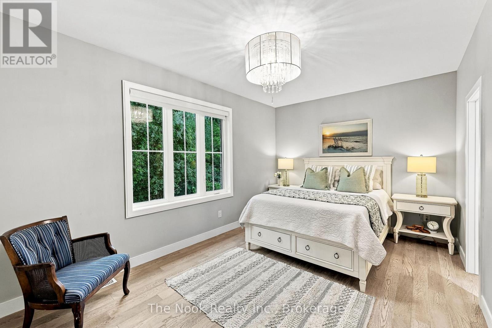 372 NORTHGLEN BOULEVARD - 15