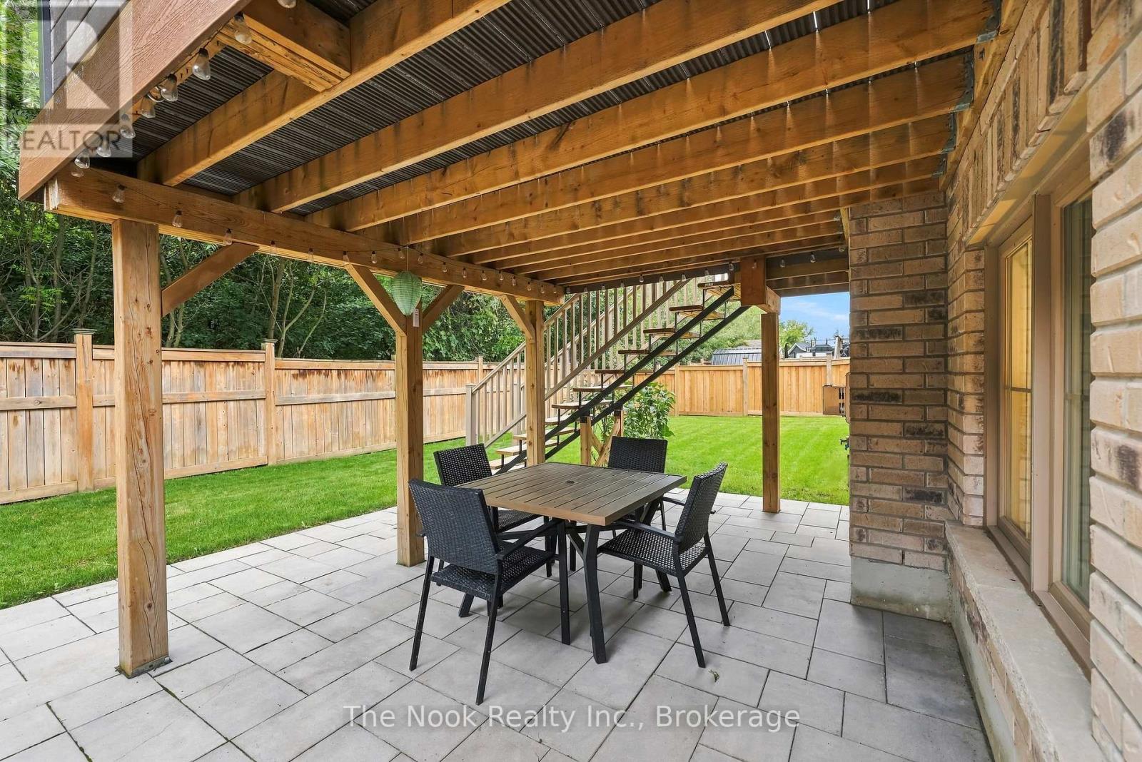 372 NORTHGLEN BOULEVARD - 41
