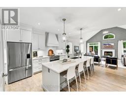 Kitchen - 372 Northglen Boulevard, Clarington, ON L1C7E2 Photo 10