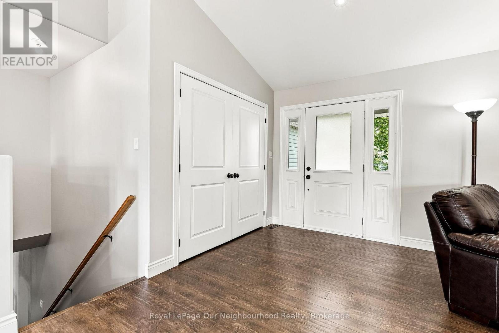 13985 DUNDONALD ROAD - 10